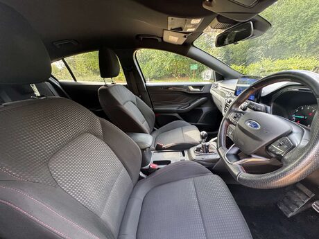 Ford Focus 1.0 Focus ST-Line 5dr 15