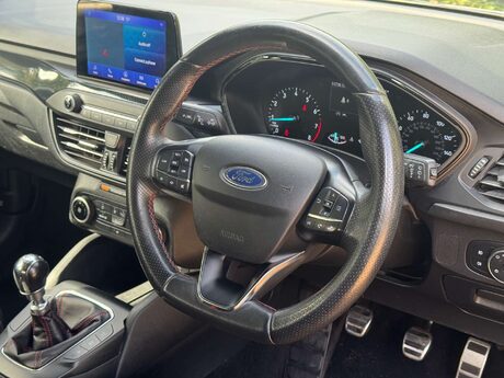 Ford Focus 1.0 Focus ST-Line 5dr 36