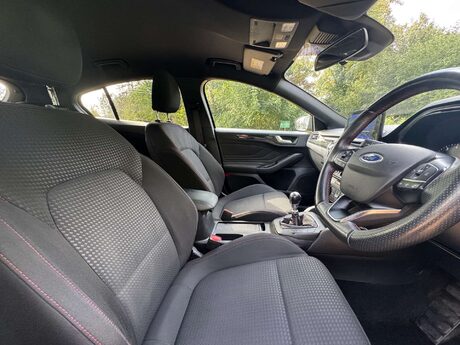 Ford Focus 1.0 Focus ST-Line 5dr 14