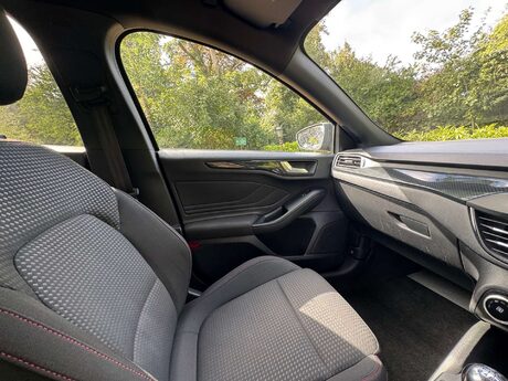 Ford Focus 1.0 Focus ST-Line 5dr 16