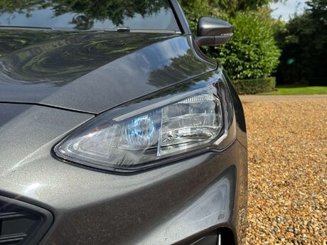 Ford Focus 1.0 Focus ST-Line 5dr 38