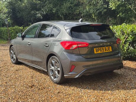 Ford Focus 1.0 Focus ST-Line 5dr 4