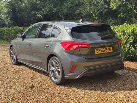 Ford Focus 1.0 Focus ST-Line 5dr 3