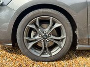 Ford Focus 1.0 Focus ST-Line 5dr 29