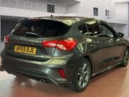 Ford Focus 1.0 Focus ST-Line 5dr 4