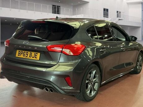Ford Focus 1.0 Focus ST-Line 5dr 4
