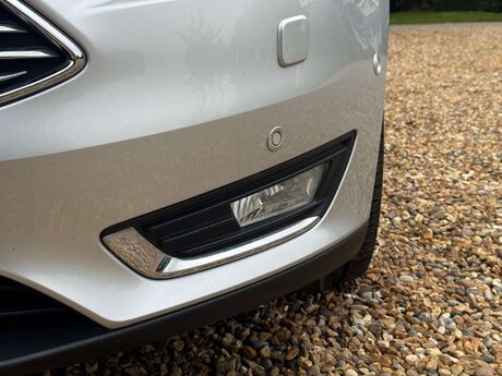 Ford Focus 1.0 Focus Titanium X 5dr 32