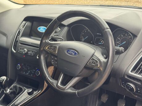 Ford Focus 1.0 Focus Titanium X 5dr 28