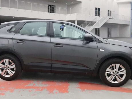 Vauxhall Grandland X 1.2 Grandland X SE T S/S 5dr 4