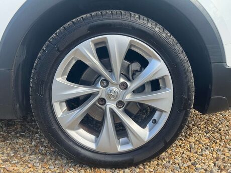 Vauxhall Crossland X 1.2 Crossland  X SE Ecotec S/S 5dr 28