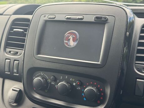 Vauxhall Vivaro 1.6 Vivaro  2900 Sportive CDTi 27