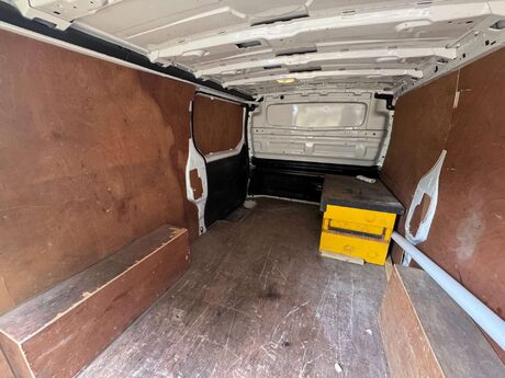 Vauxhall Vivaro 1.6 Vivaro  2900 Sportive CDTi 28