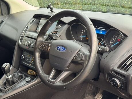 Ford Focus 1.0 Focus Zetec S 5dr 37