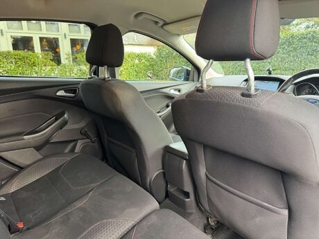 Ford Focus 1.0 Focus Zetec S 5dr 22