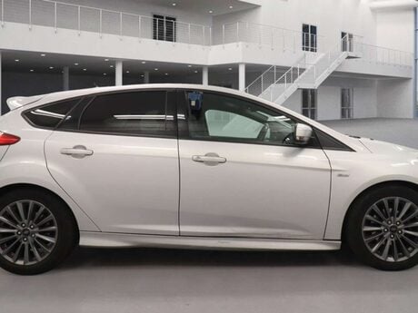 Ford Focus 1.0 Focus ST-Line 5dr 5