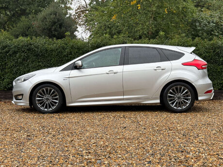 Ford Focus 1.0 Focus ST-Line 5dr 8