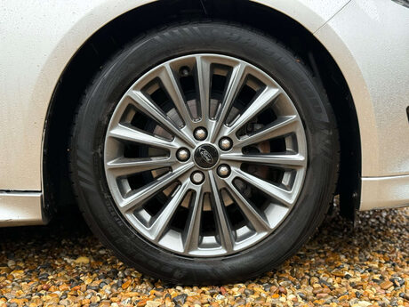 Ford Focus 1.0 Focus ST-Line 5dr 40