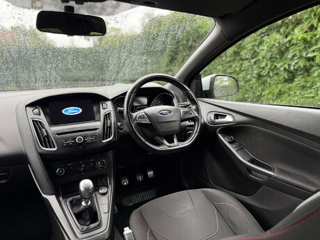 Ford Focus 1.0 Focus ST-Line 5dr 23