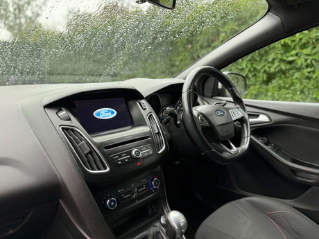 Ford Focus 1.0 Focus ST-Line 5dr 22