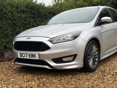 Ford Focus 1.0 Focus ST-Line 5dr 11