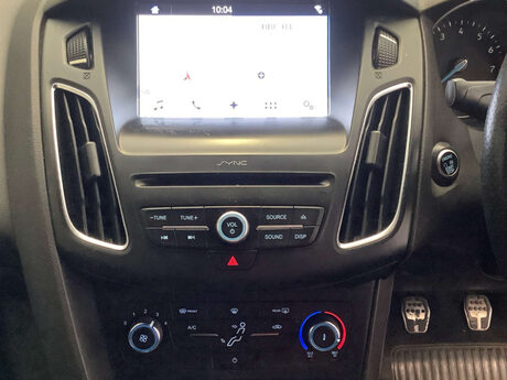 Ford Focus 1.0 Focus ST-Line 5dr 9