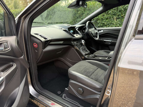 Ford Kuga 1.5 Kuga ST-Line 4x4 Auto 4WD 5dr 35