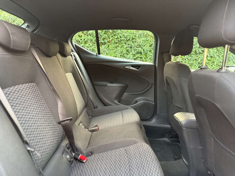 Vauxhall Astra 1.4 Astra SRi Nav T 5dr 24