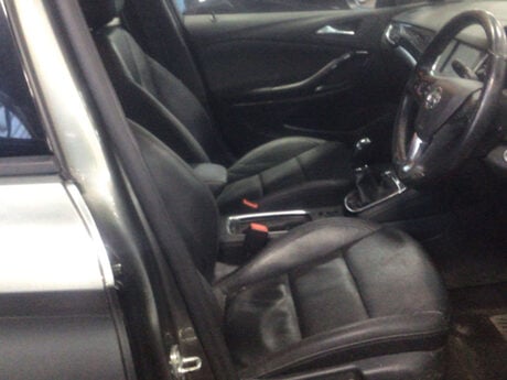 Vauxhall Astra 1.4 Astra Elite T 5dr 8