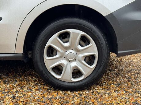 Ford Transit Courier 1.0 Transit Courier Trend 32