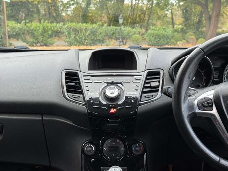 Ford Fiesta 1.0 Fiesta Titanium 5dr 8