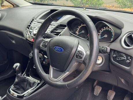 Ford Fiesta 1.0 Fiesta Titanium 5dr 3