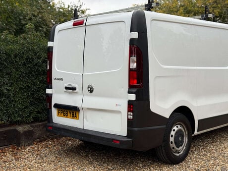 Vauxhall Vivaro 1.6 Vivaro  2700 CDTI 24