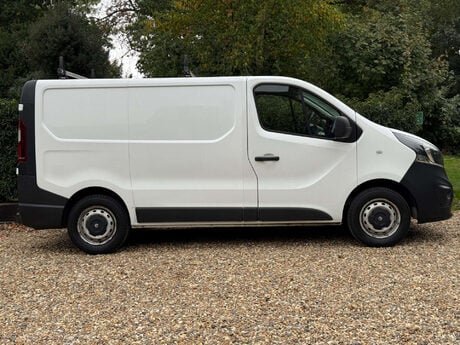 Vauxhall Vivaro 1.6 Vivaro  2700 CDTI 22
