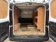 Vauxhall Vivaro 1.6 Vivaro  2700 CDTI 9