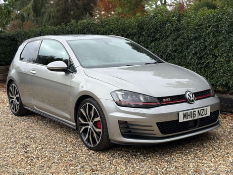 Volkswagen Golf 2.0 Golf GTi Performance Semi-Auto 3dr 4