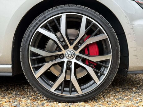 Volkswagen Golf 2.0 Golf GTi Performance Semi-Auto 3dr 34