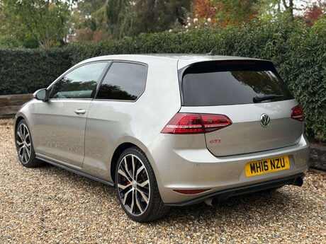 Volkswagen Golf 2.0 Golf GTi Performance Semi-Auto 3dr 4
