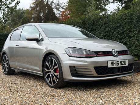 Volkswagen Golf 2.0 Golf GTi Performance Semi-Auto 3dr