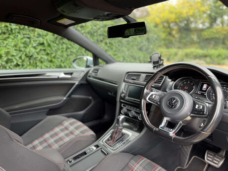 Volkswagen Golf 2.0 Golf GTi Performance Semi-Auto 3dr 27