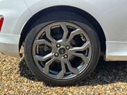 Ford Fiesta 1.0T EcoBoost ST-Line Euro 6 (s/s) 3dr 29
