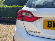 Ford Fiesta 1.0T EcoBoost ST-Line Euro 6 (s/s) 3dr 28