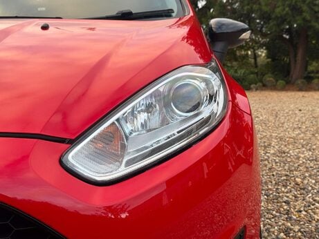 Ford Fiesta 1.0 Fiesta Zetec S Red Edition 3dr 1