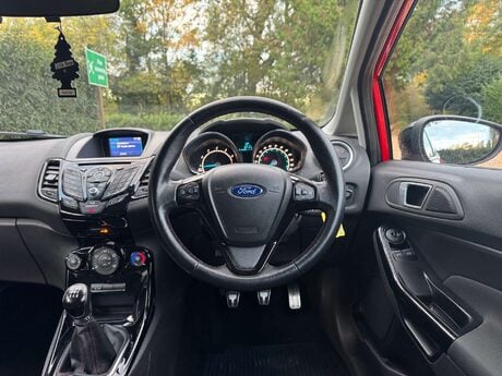 Ford Fiesta 1.0 Fiesta Zetec S Red Edition 3dr 27