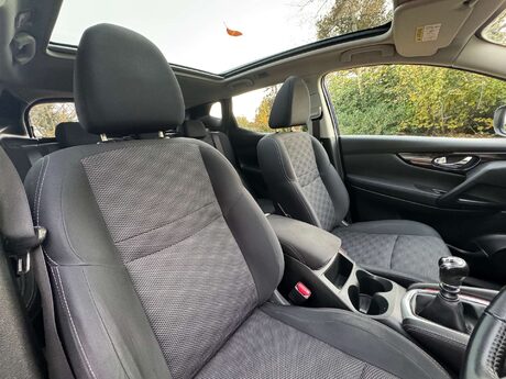 Nissan Qashqai 1.2 Qashqai N-Tec+ DiG-T 5dr 17