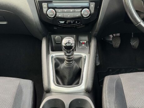 Nissan Qashqai 1.2 Qashqai N-Tec+ DiG-T 5dr 27