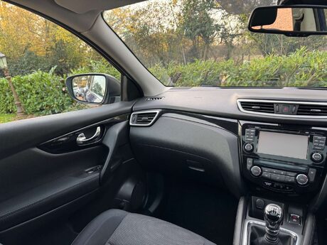 Nissan Qashqai 1.2 Qashqai N-Tec+ DiG-T 5dr 38