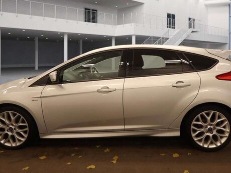 Ford Focus 1.0 Focus ST-Line 5dr 10