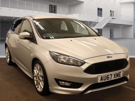Ford Focus 1.0 Focus ST-Line 5dr 4