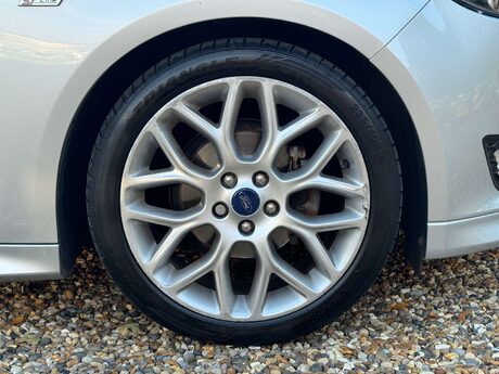 Ford Focus 1.0 Focus ST-Line 5dr 31