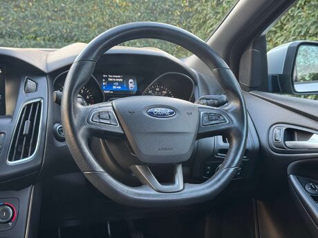 Ford Focus 1.0 Focus ST-Line 5dr 38